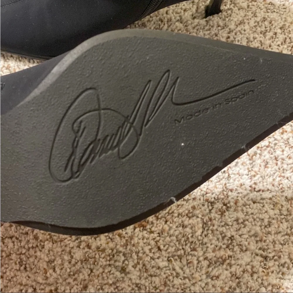 Like new! Lucia booties - Picture 3 of 5